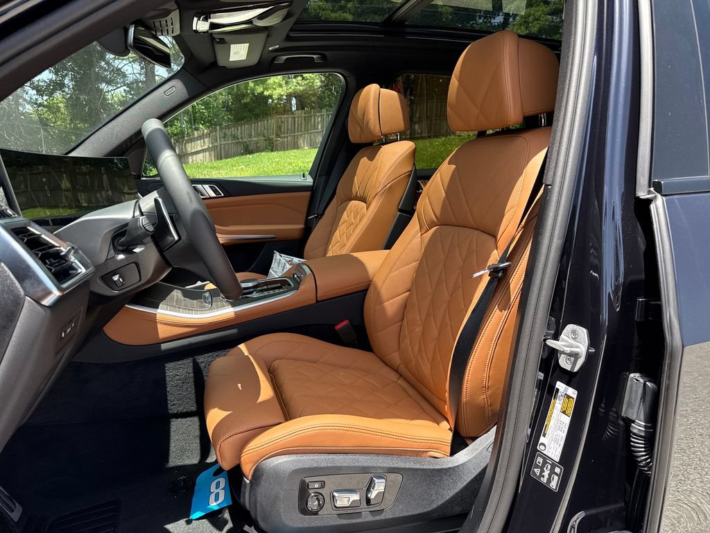 New 2026 BMW X5 xDrive40i w/ M Sport Package AWD/4WD image 10