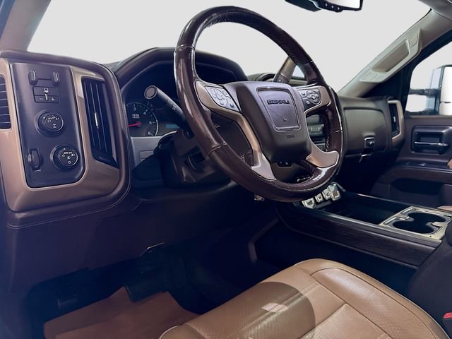 Used 2018 GMC Sierra 1500 Denali w/ Denali Ultimate Package AWD/4WD image 10