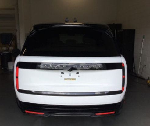 Used 2025 Land Rover Range Rover SE AWD/4WD image 7