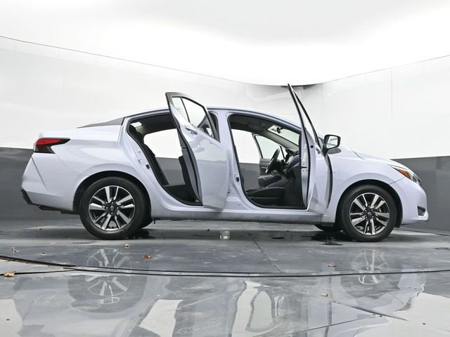 Used 2025 Nissan Versa SV image 71