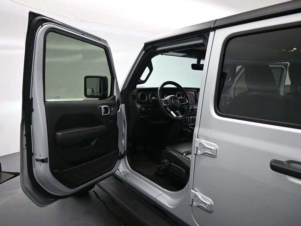 Used 2023 Jeep Wrangler Unlimited Sahara w/ Cold Weather Group image 9