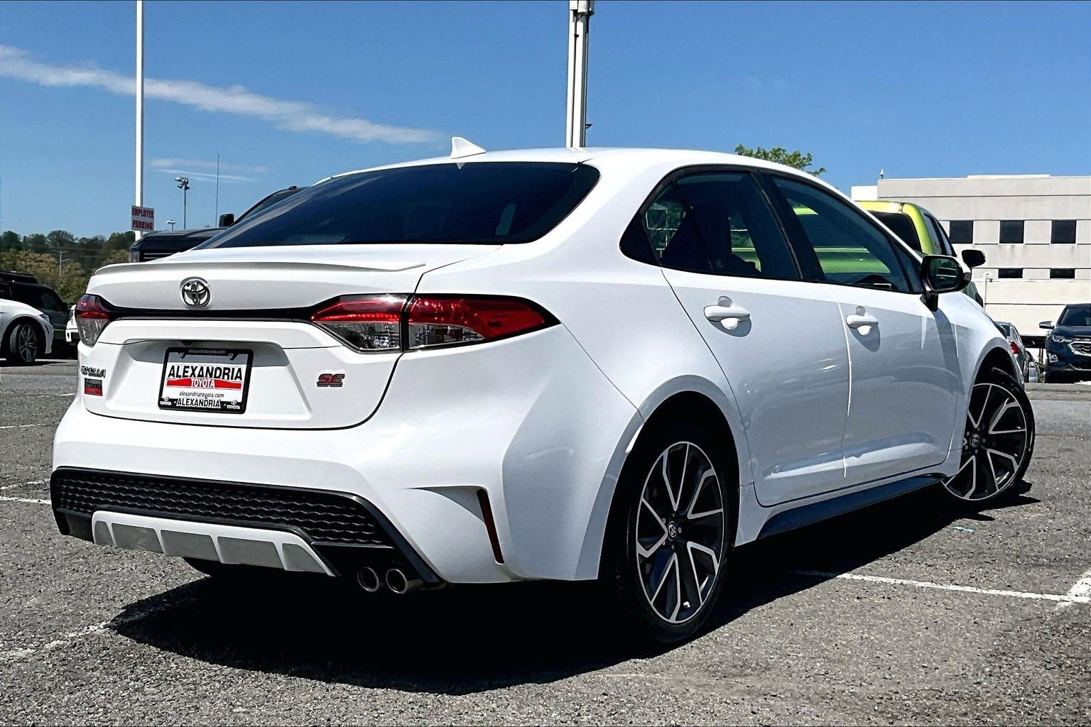 Used 2022 Toyota Corolla SE FWD image 12