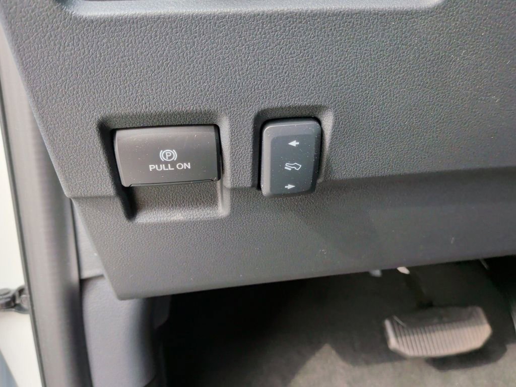 New 2026 Ford F250 Platinum w/ FX4 Off-Road Package image 17