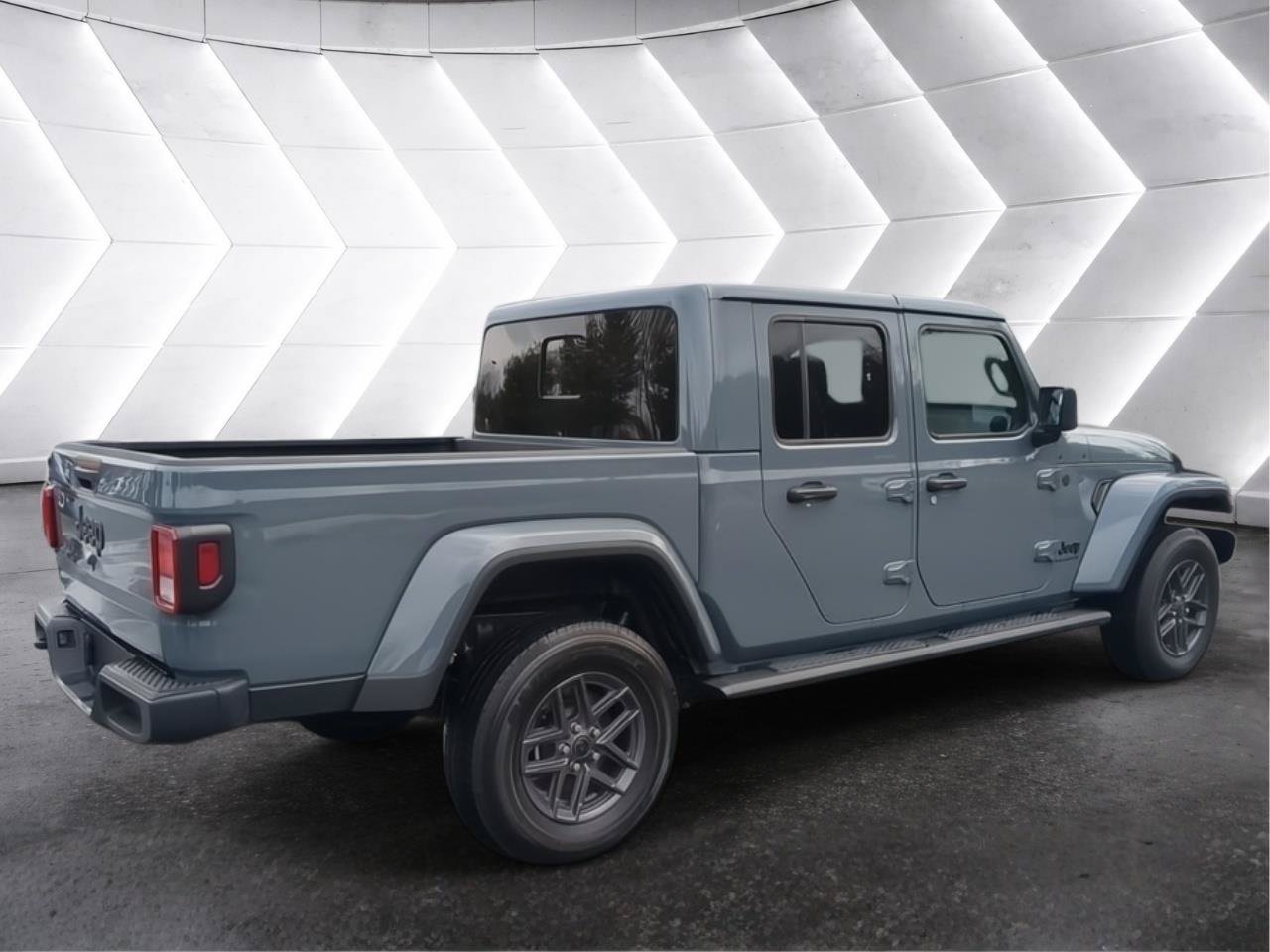 New 2026 Jeep Gladiator Sport AWD/4WD image 9