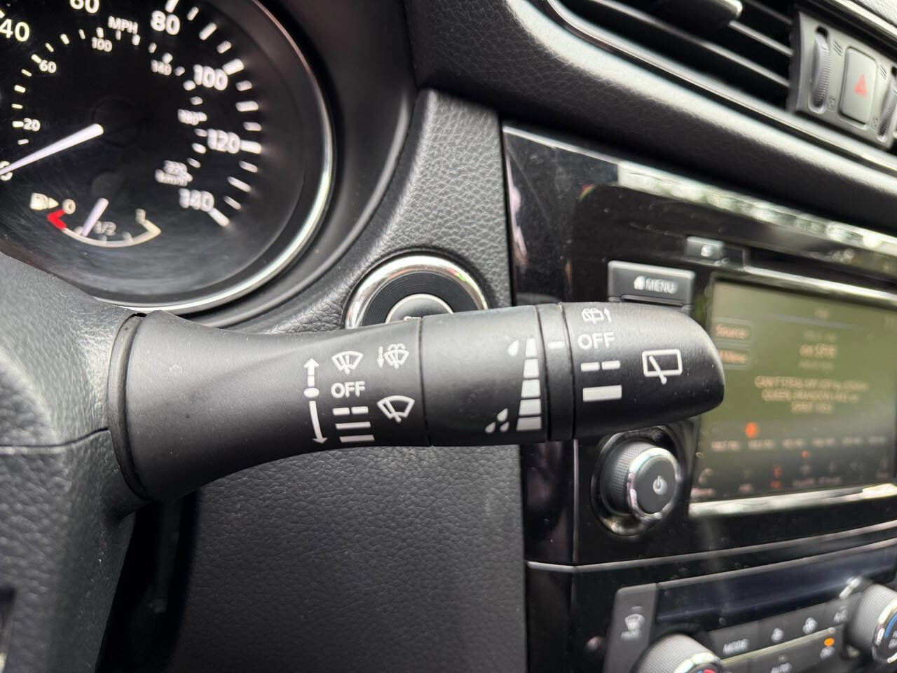 Used 2019 Nissan Rogue SV AWD/4WD image 20
