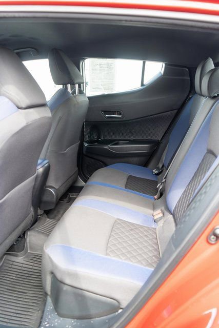 Used 2022 Toyota C-HR XLE FWD image 34