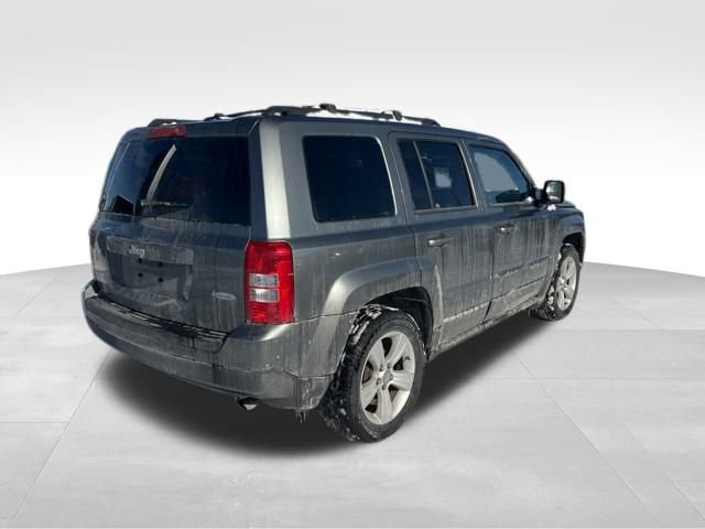 Used 2014 Jeep Patriot Latitude w/ Sun/Sound Group image 7
