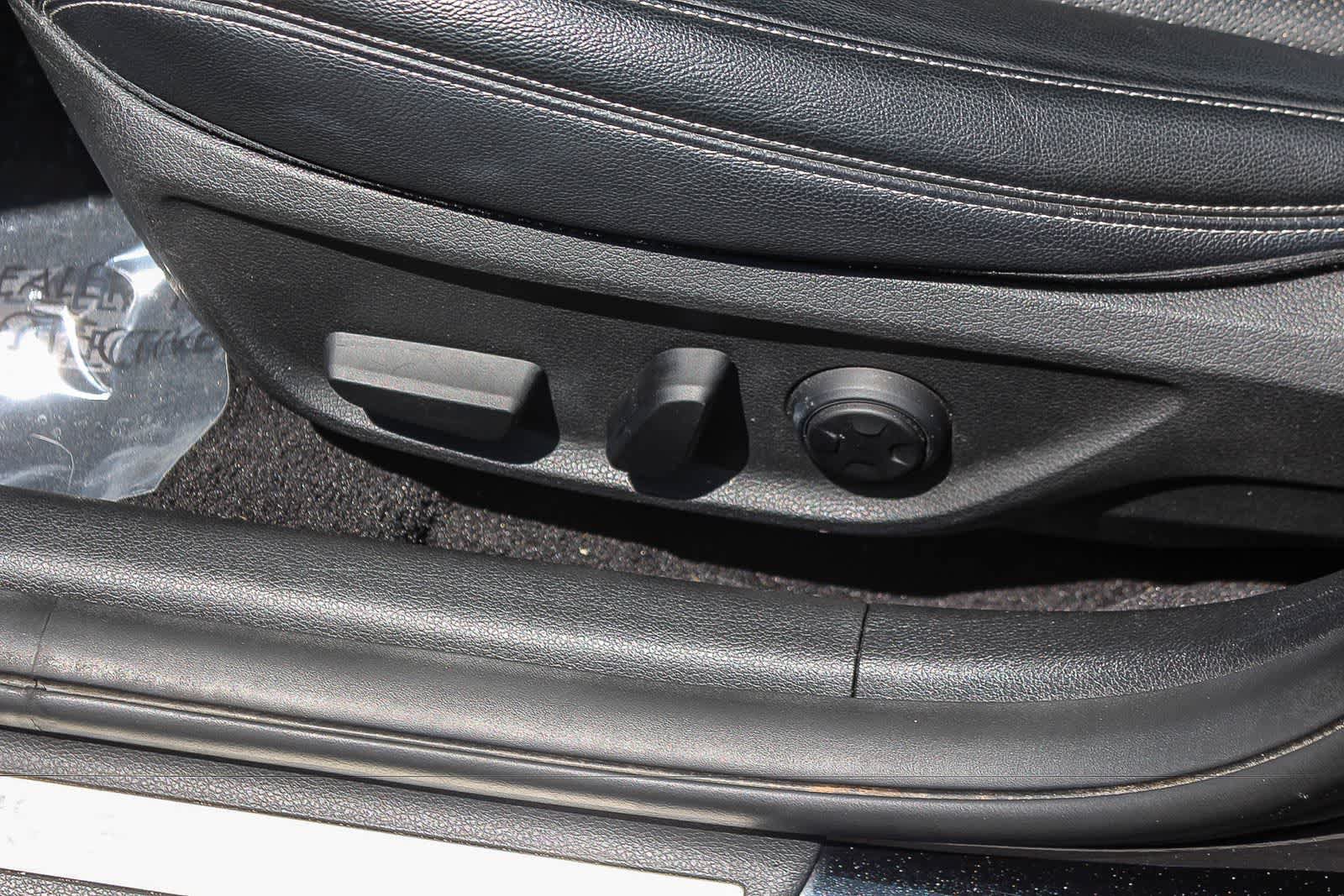 Used 2021 Genesis G70 2.0T RWD image 27
