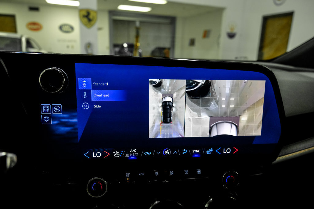 Used 2024 Chevrolet Blazer EV RS RWD image 24