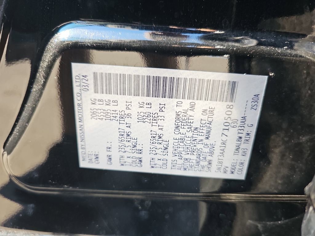 Used 2024 Nissan Rogue S FWD image 32