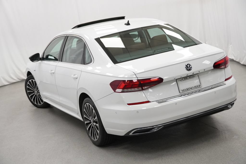 Used 2022 Volkswagen Passat 2.0T FWD image 12