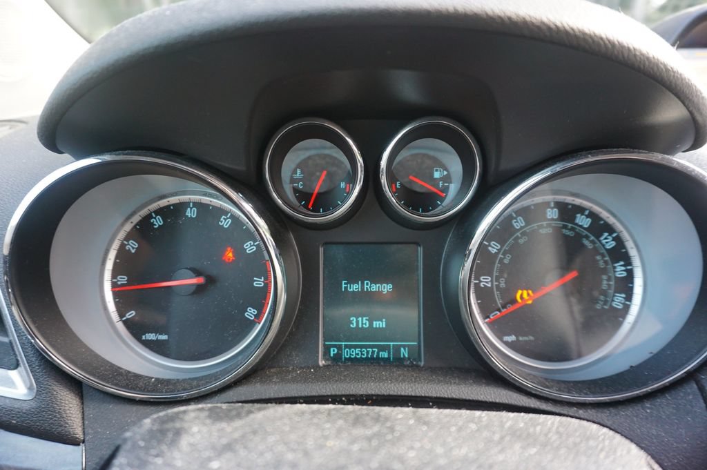 Used 2016 Buick Encore Convenience FWD image 6