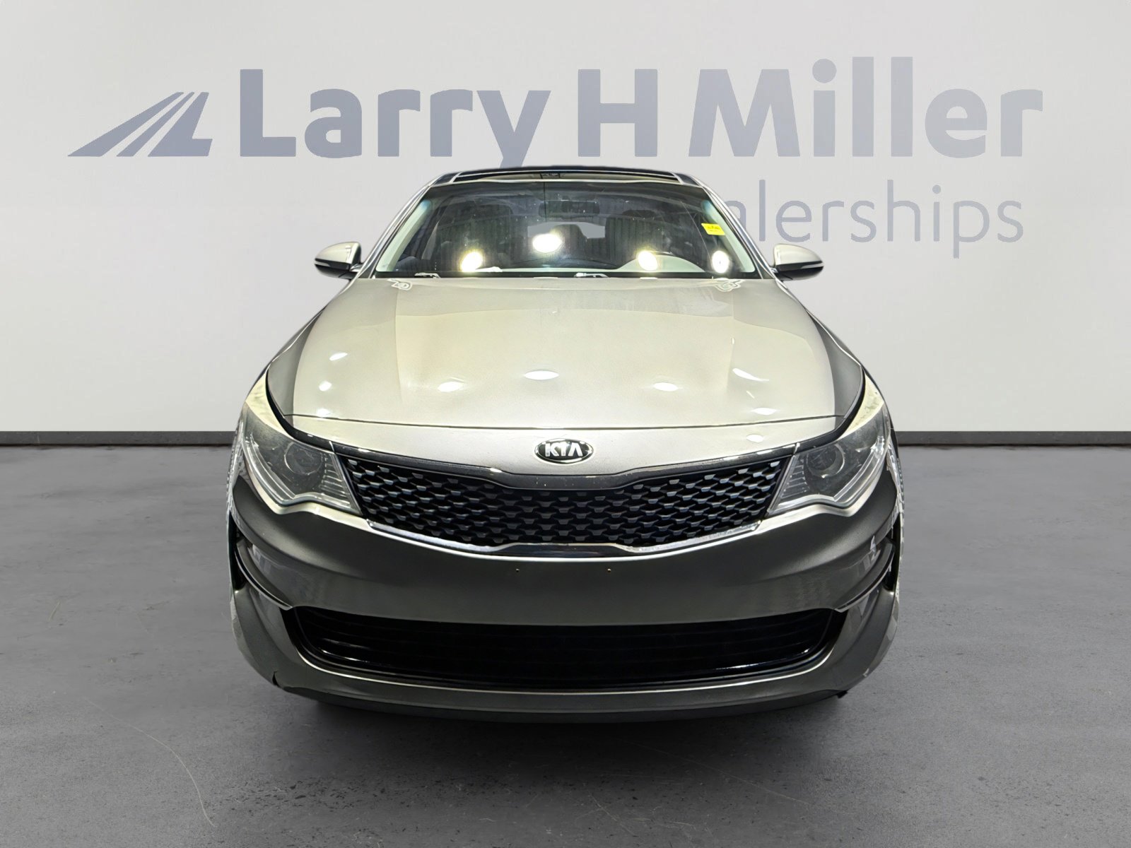 Used 2016 Kia Optima EX w/ Premium Package image 8