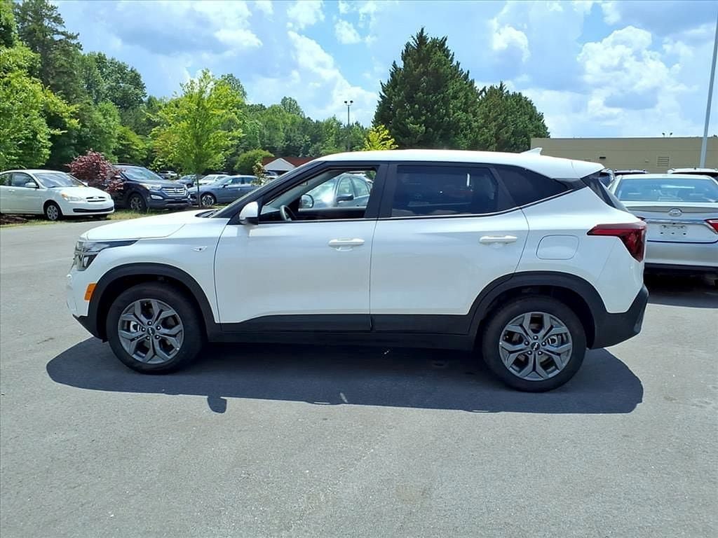 Used 2025 Kia Seltos LX AWD/4WD image 20