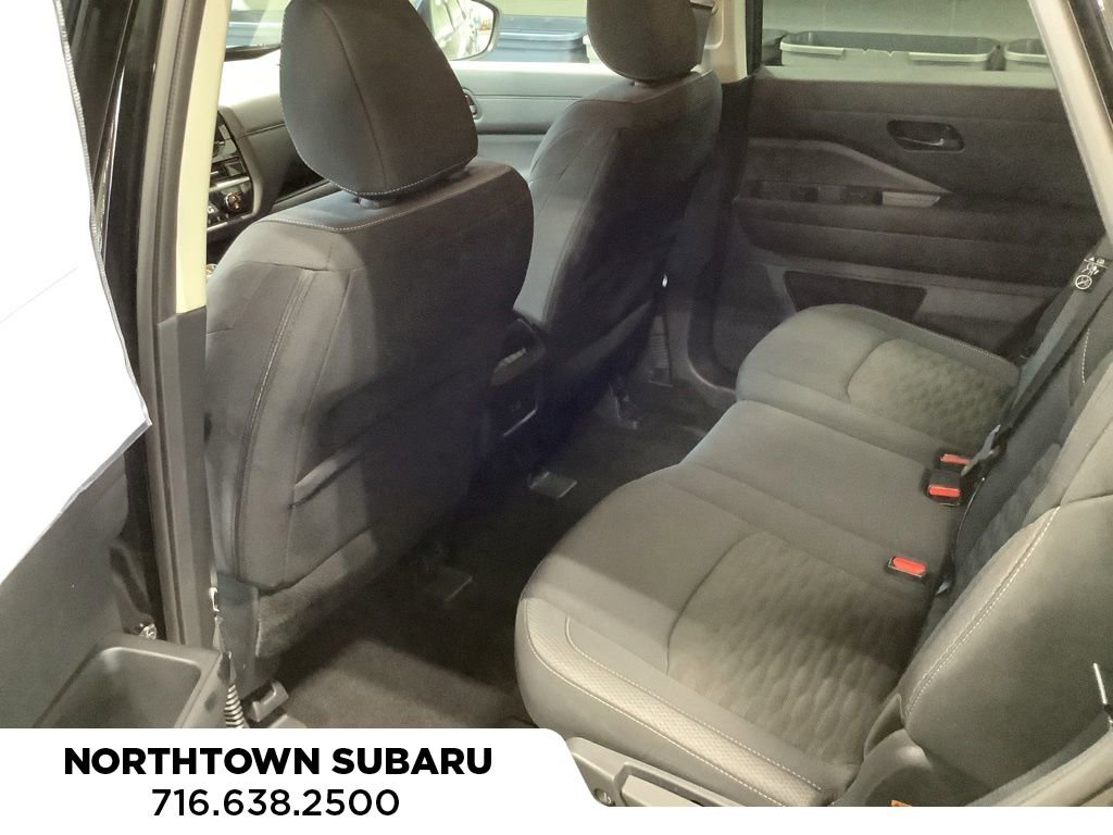 Used 2025 Nissan Pathfinder SV image 20