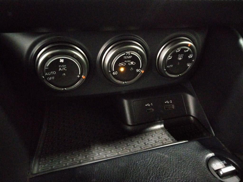 Used 2024 Nissan Z Performance w/ Floor Mat Package image 20