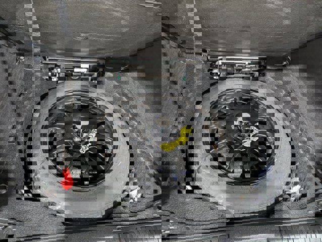 Used 2020 Land Rover Range Rover Sport HSE image 33