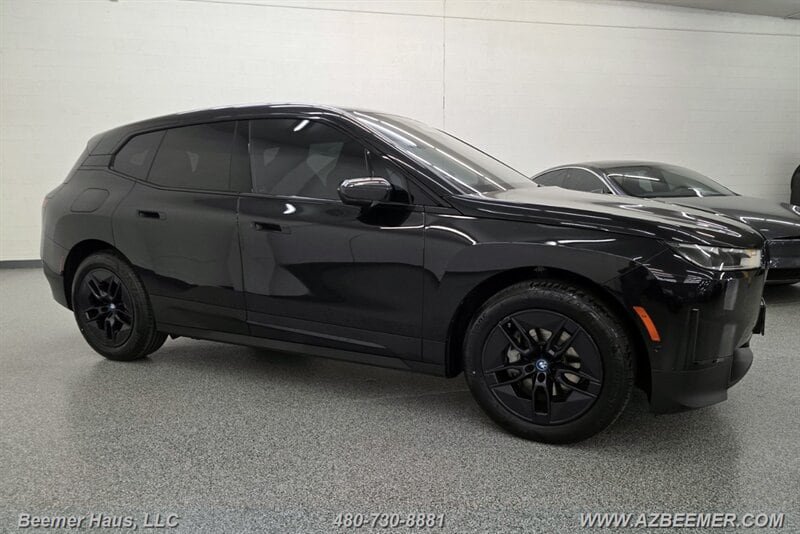 Used 2024 BMW iX xDrive50 AWD/4WD image 7