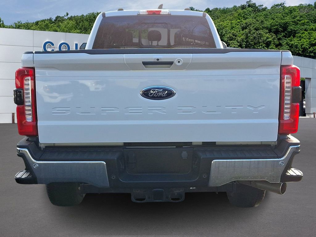 Used 2023 Ford F350 Lariat w/ Lariat Ultimate Package AWD/4WD image 5
