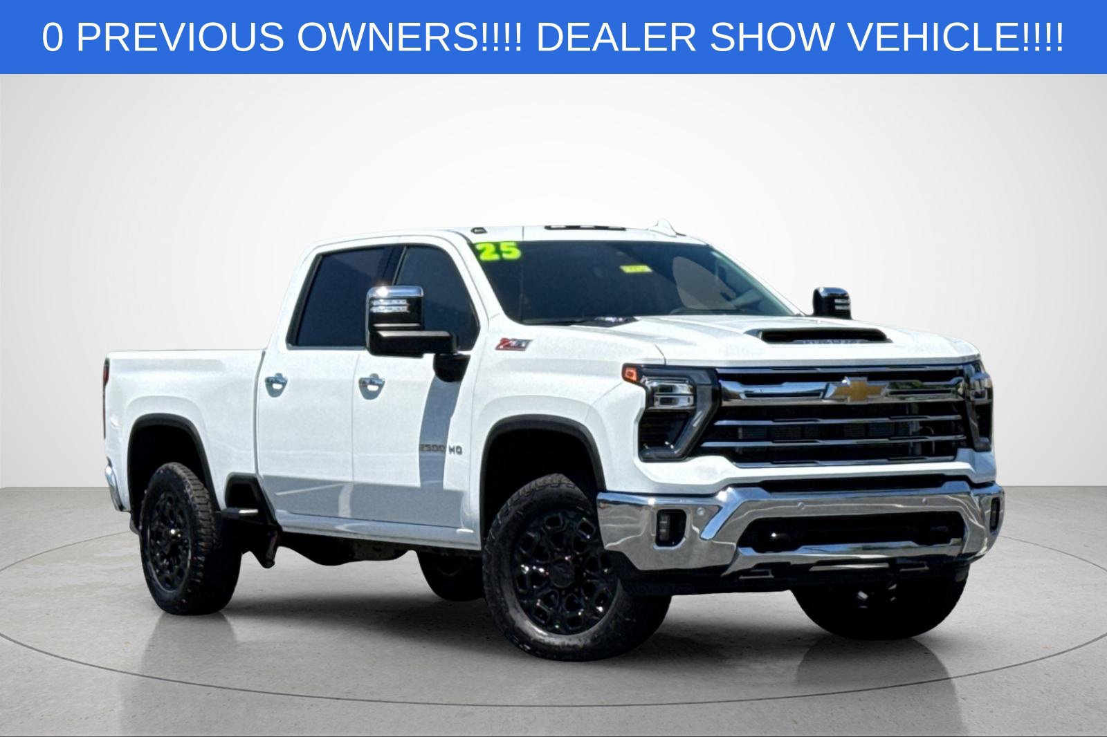 Used 2025 Chevrolet Silverado 2500 LTZ w/ LTZ Plus Package AWD/4WD image 2