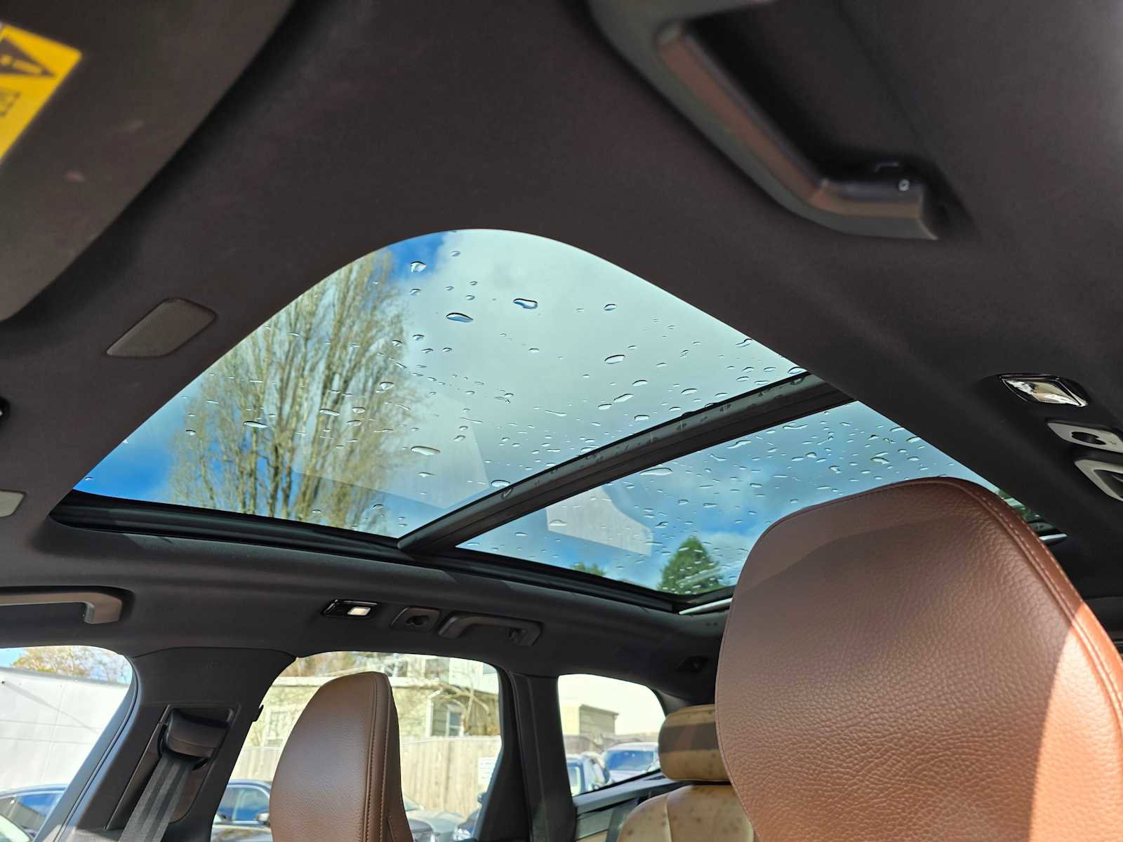 Certified 2023 Volvo XC60 T8 Plus image 24