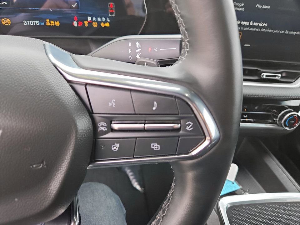Used 2025 Chevrolet Equinox LT FWD image 16