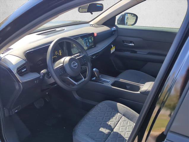New 2026 Nissan Kicks SV w/ Illumination Package image 9