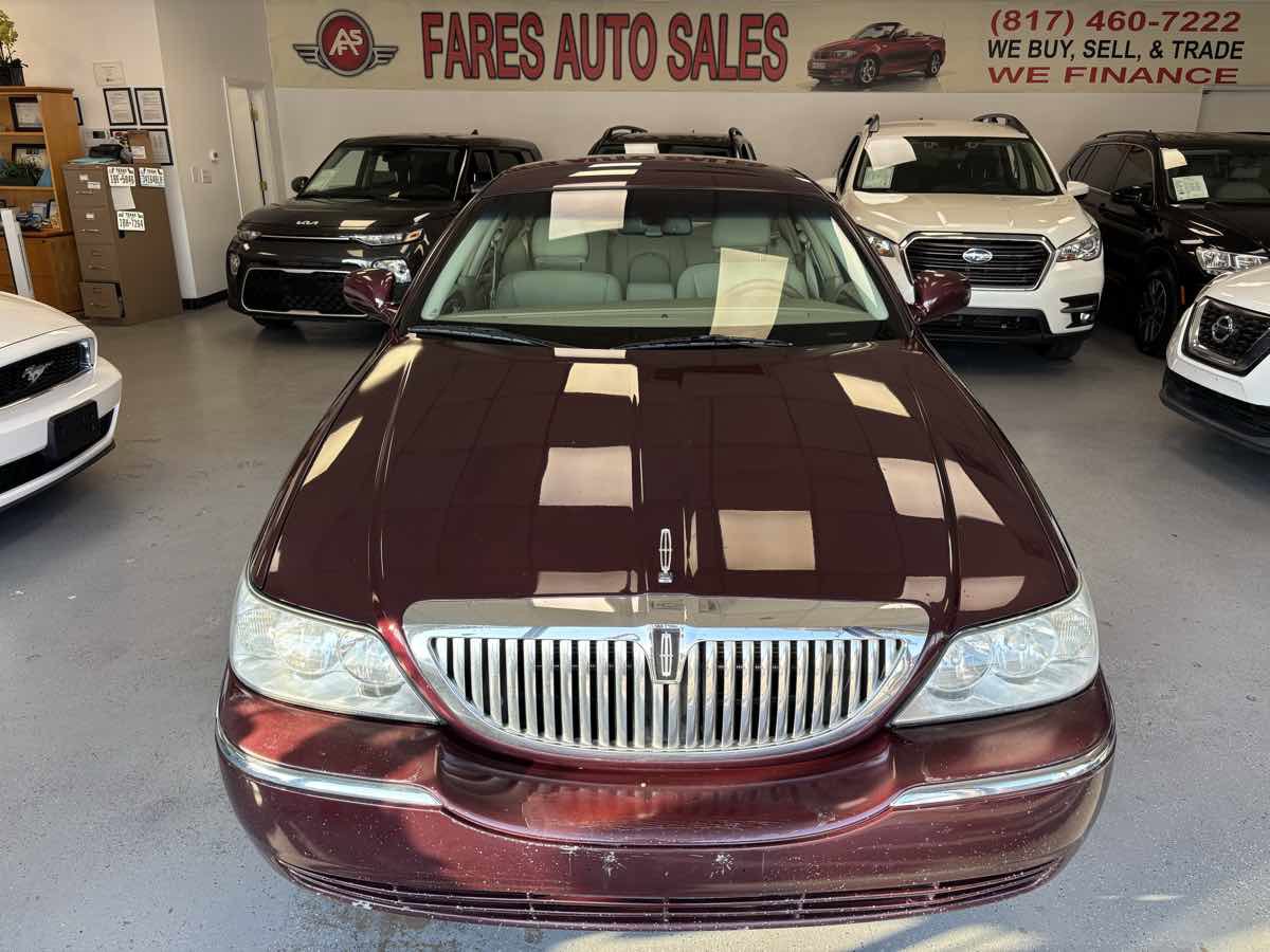 Used 2007 Lincoln Town Car Signature Limited