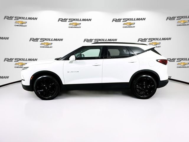 Used 2023 Chevrolet Blazer LT w/ Convenience Package FWD image 4