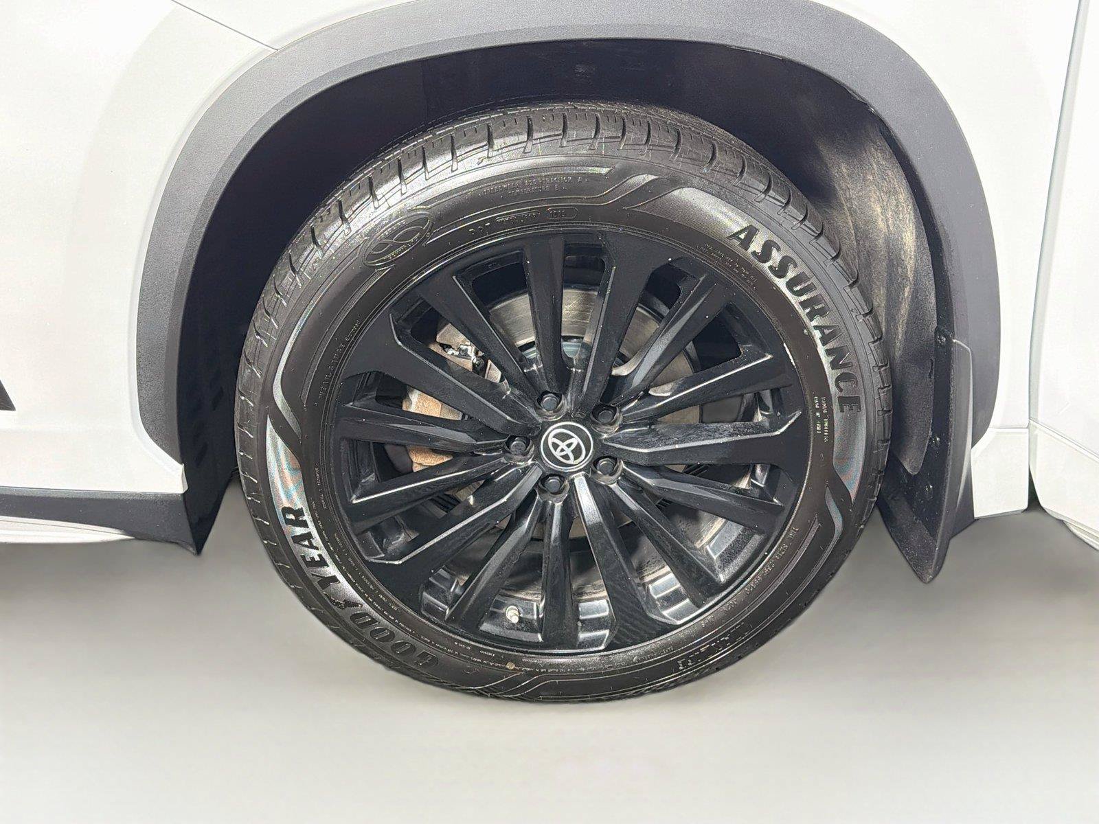 Used 2023 Toyota Highlander XSE AWD/4WD image 33