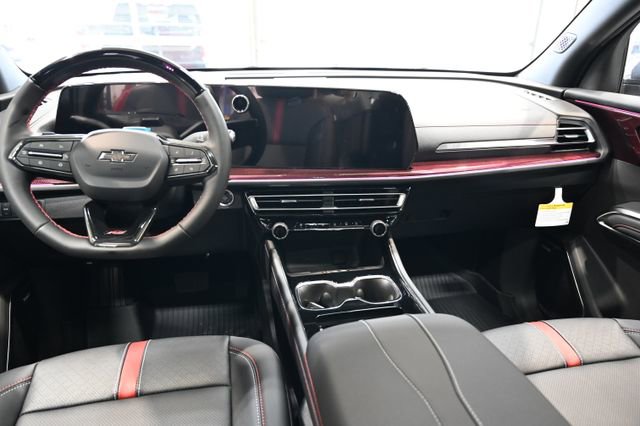 New 2026 Chevrolet Traverse RS w/ LPO, Floor Liner Package AWD/4WD image 13