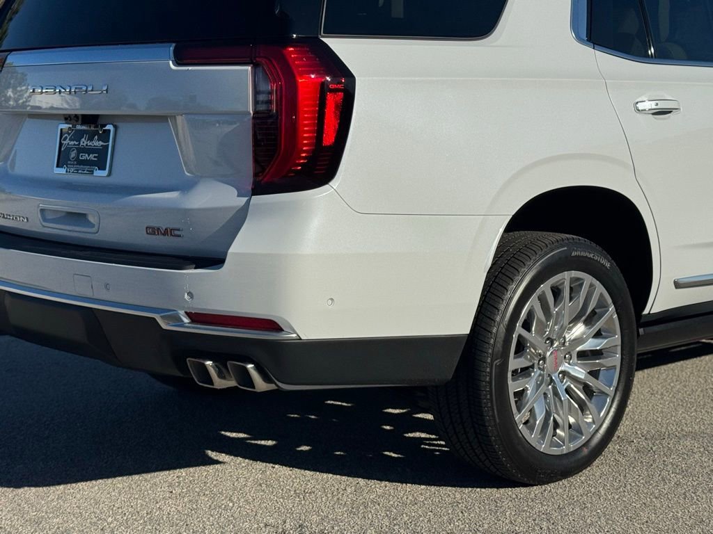 New 2026 GMC Yukon Denali w/ Denali Reserve Package image 16