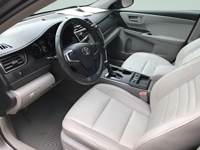 Certified 2017 Toyota Camry XLE FWD image 11