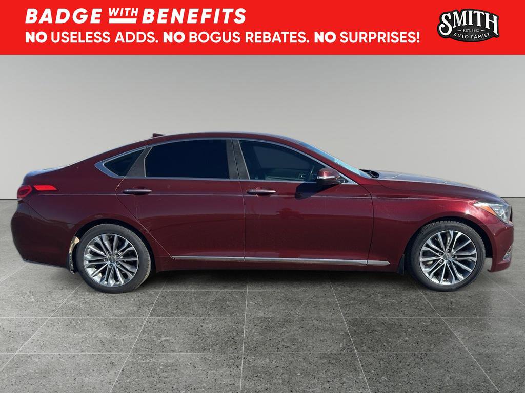 Used 2015 Hyundai Genesis 3.8 image 3