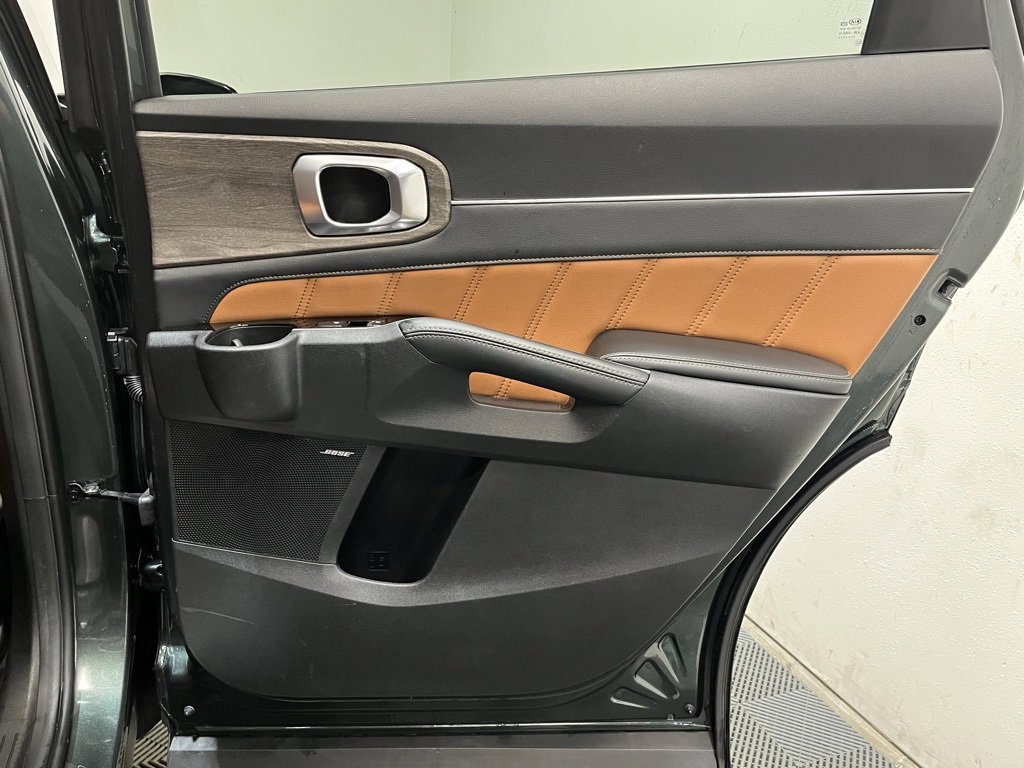 Used 2022 Kia Sorento SX Prestige w/ Rust Color Package image 18
