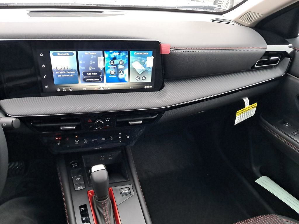 New 2026 Nissan Kicks SR w/ Cold Weather Package image 39