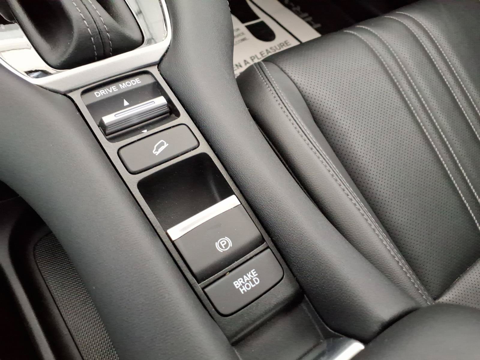Certified 2023 Honda HR-V EX-L image 28