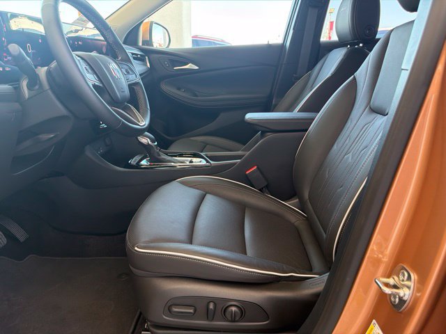 Used 2026 Buick Encore GX Avenir w/ Avenir Technology Package FWD image 17