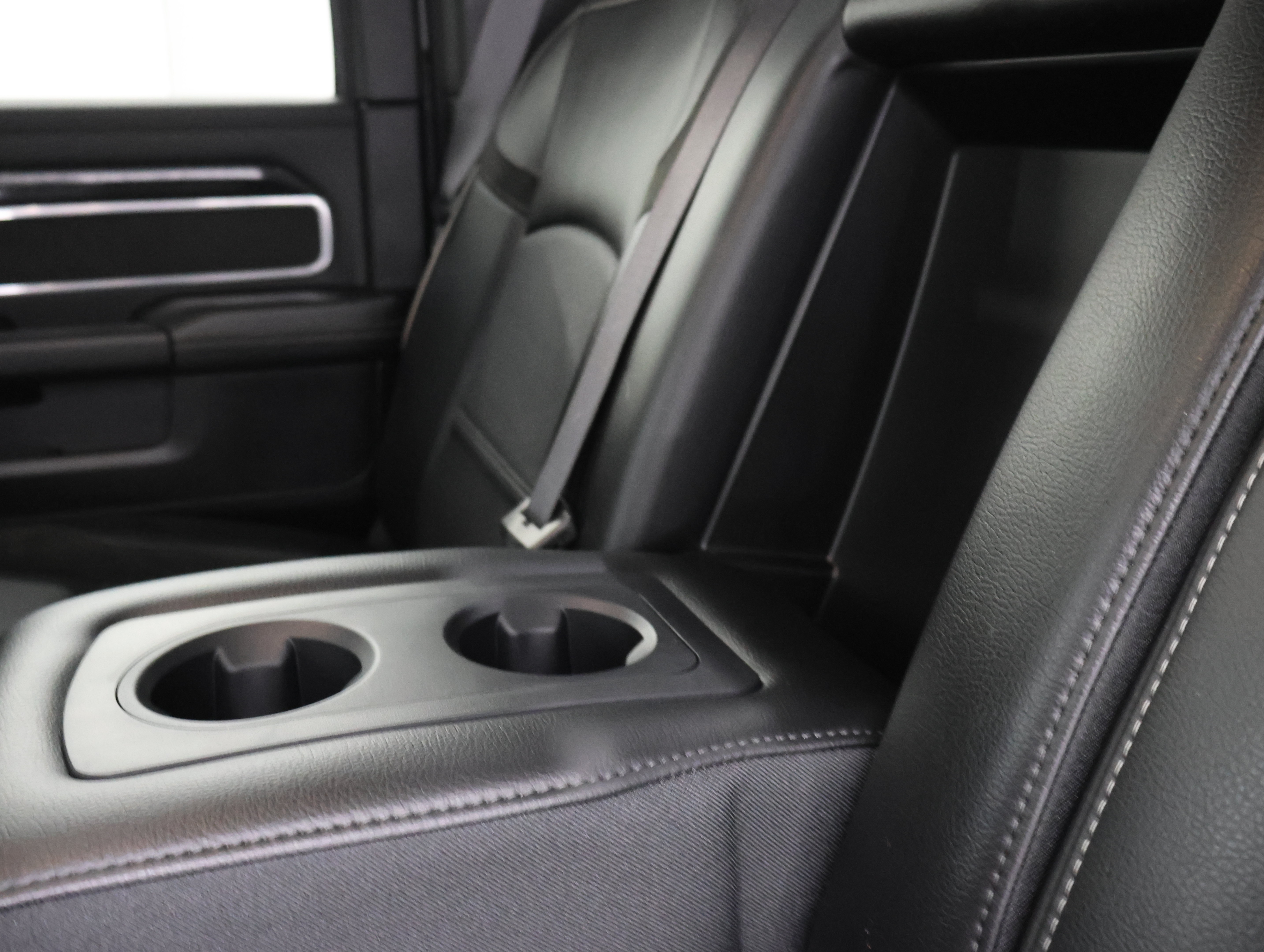 Used 2019 RAM 3500 Laramie AWD/4WD image 34