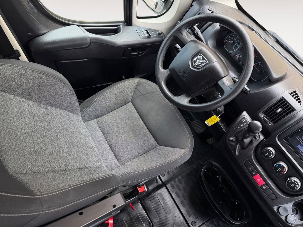 Used 2016 RAM ProMaster 2500 w/ Premium Appearance Group FWD image 15