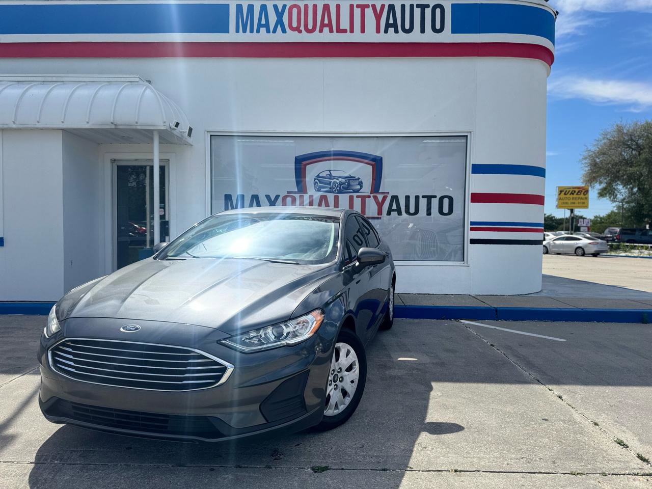 Used 2019 Ford Fusion S FWD image 2