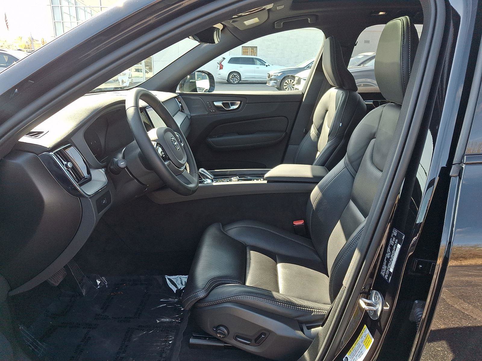Certified 2024 Volvo XC60 B5 Ultimate w/ Climate Package AWD/4WD image 14