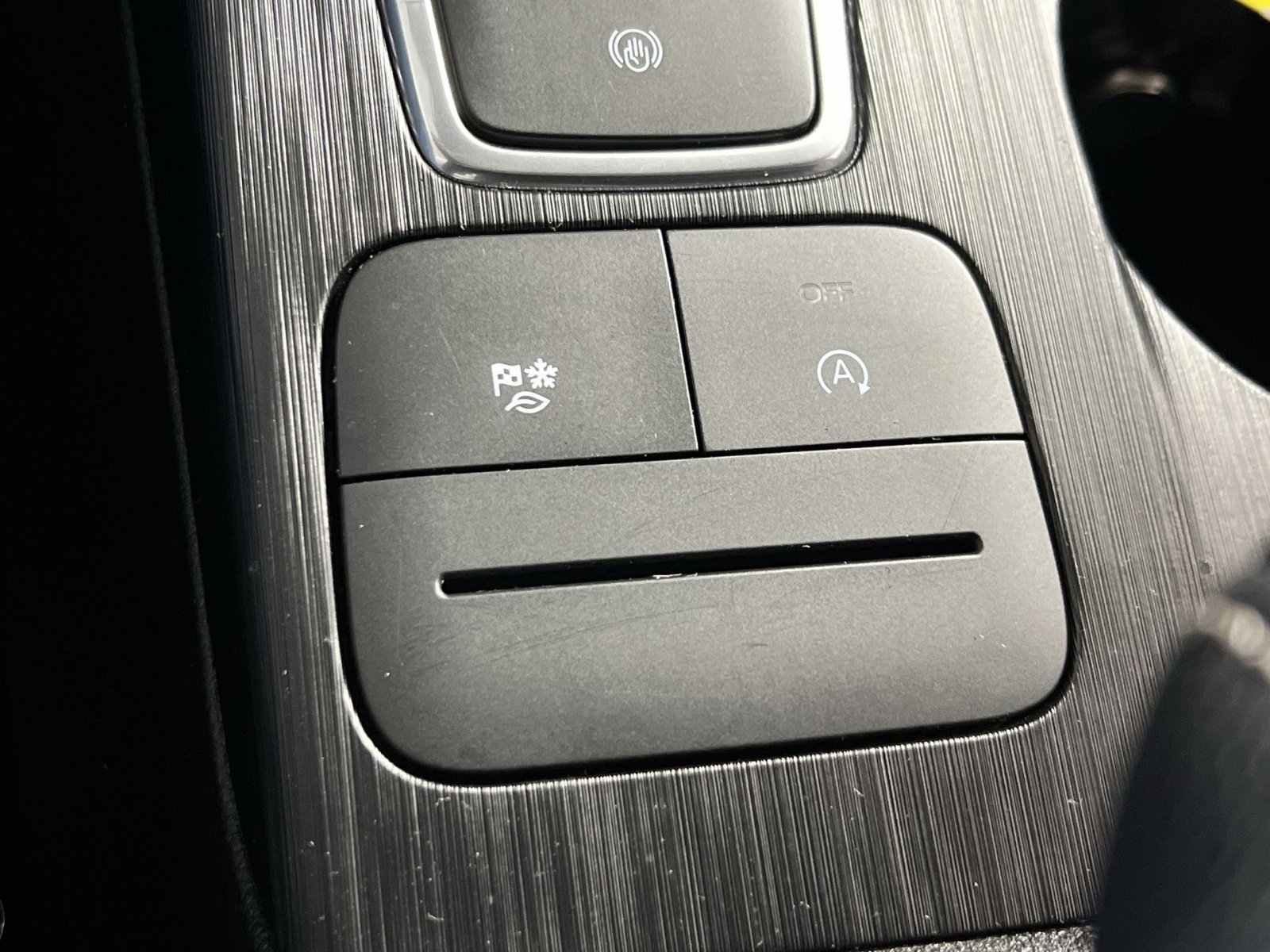 Used 2025 Ford Escape Active image 31