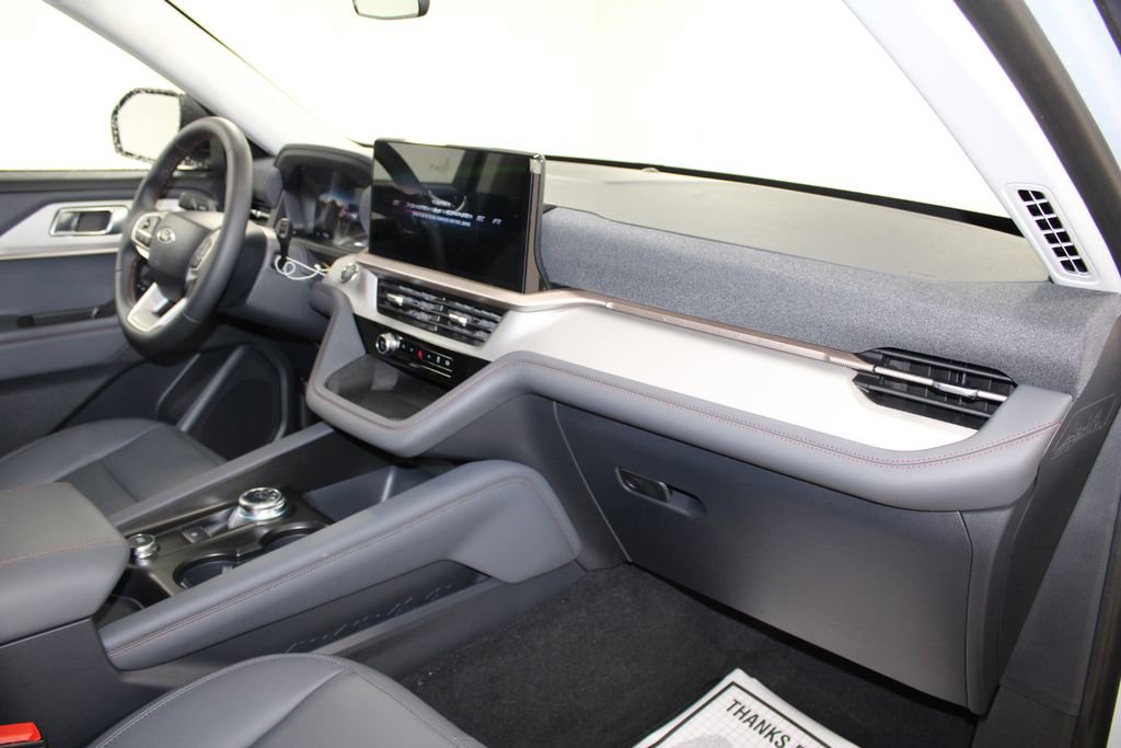 New 2026 Ford Explorer Active w/ Active Comfort Package image 30
