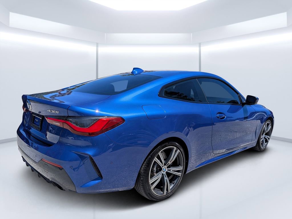 Used 2021 BMW 430i Coupe w/ M Sport Package RWD image 3