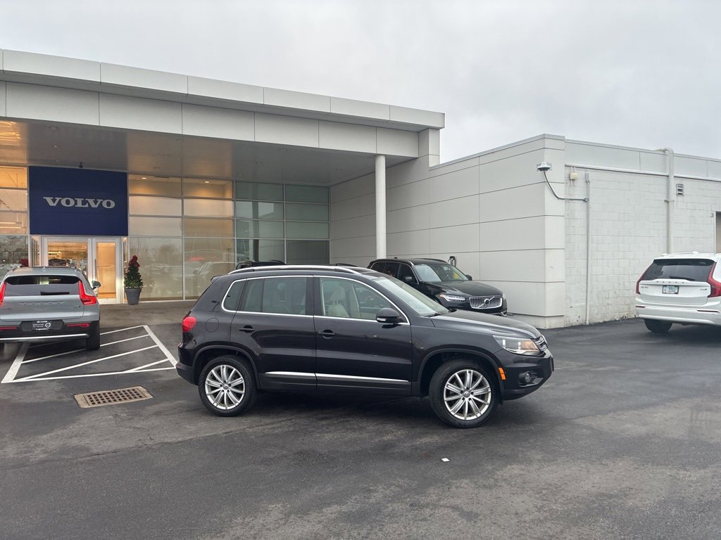 Used 2015 Volkswagen Tiguan SEL image 2