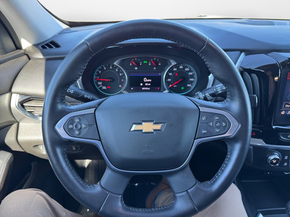 Used 2021 Chevrolet Traverse LT image 12