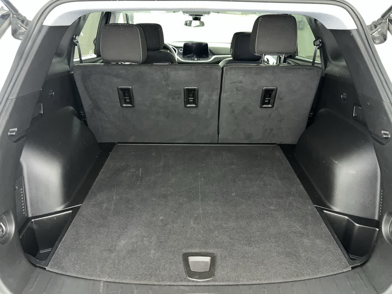 Used 2022 Chevrolet Equinox Premier w/ LPO, Floor Liner Package AWD/4WD image 27