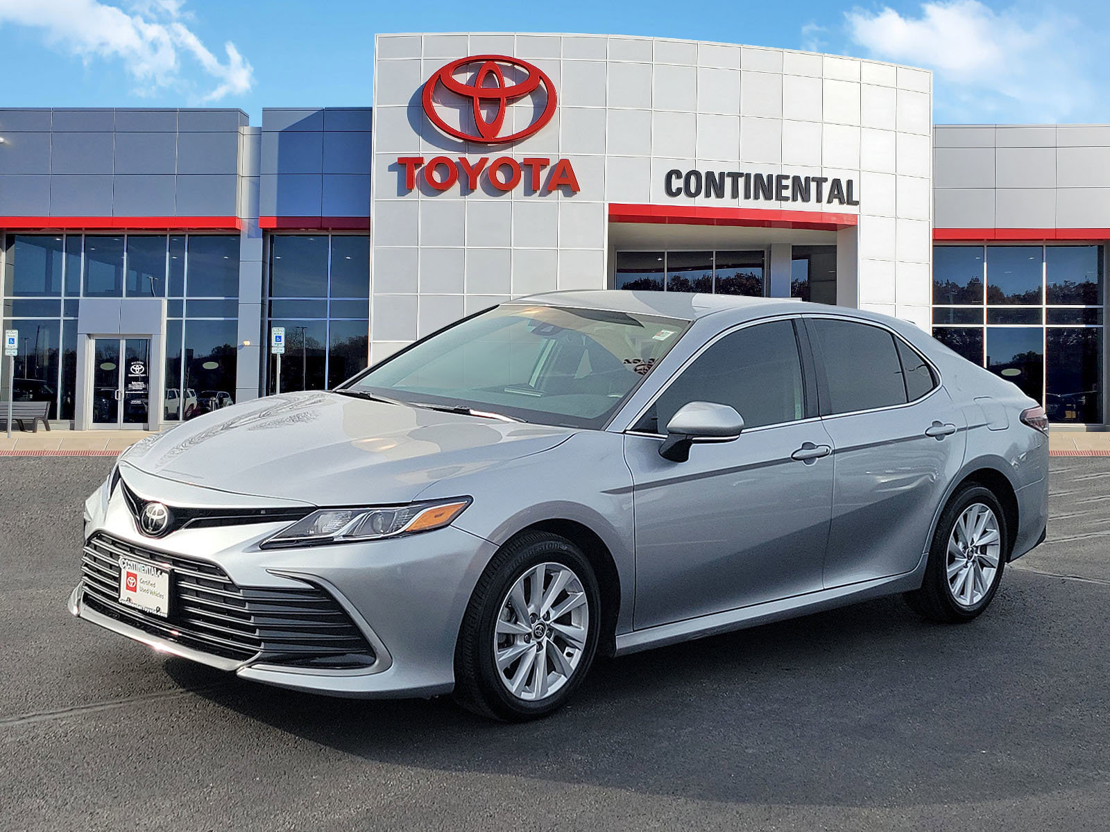 Certified 2024 Toyota Camry LE w/ Convenience Package image 3