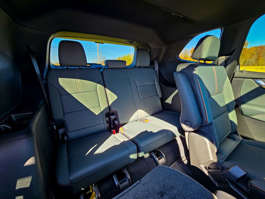 New 2026 GMC Acadia AT4 w/ Luxury Package image 40